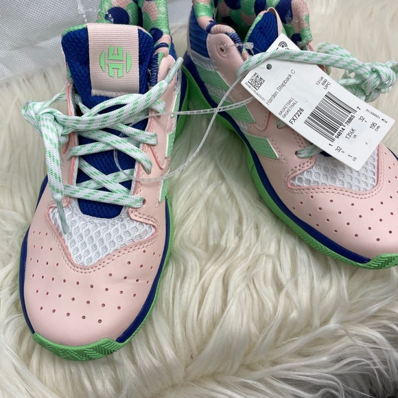 Adidas Basketball 🏀 shoes Size 1 - Picture 9 of 9